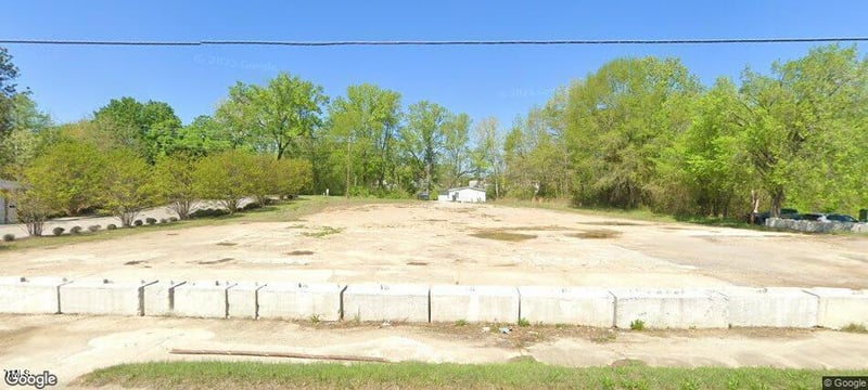 210 Bickett Blvd, Louisburg, NC 27549