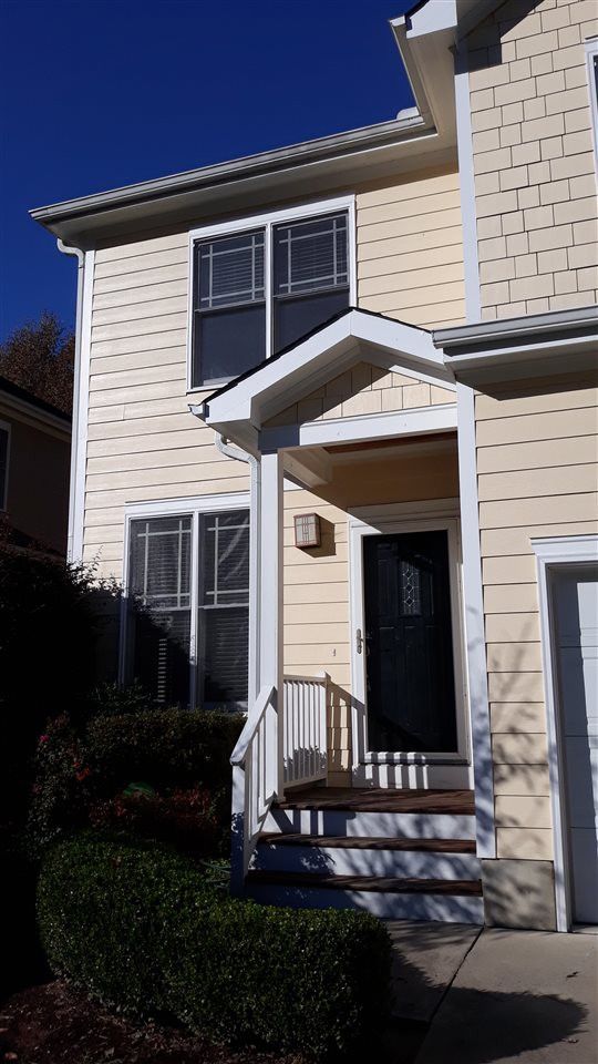 210 Bluefield Rd, Chapel Hill, NC 27517