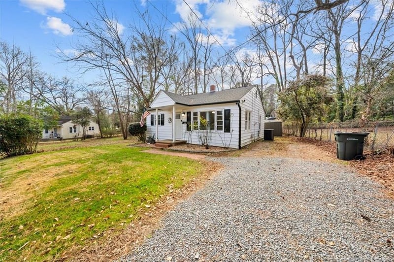 210 Brookwood Ave, Fayetteville, NC 28301