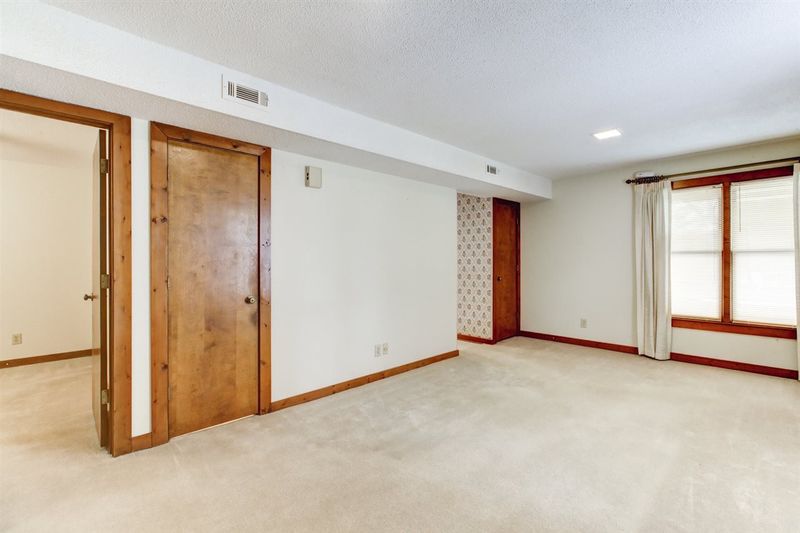 210 Carmichael Ct #210, Cary, NC 27511
