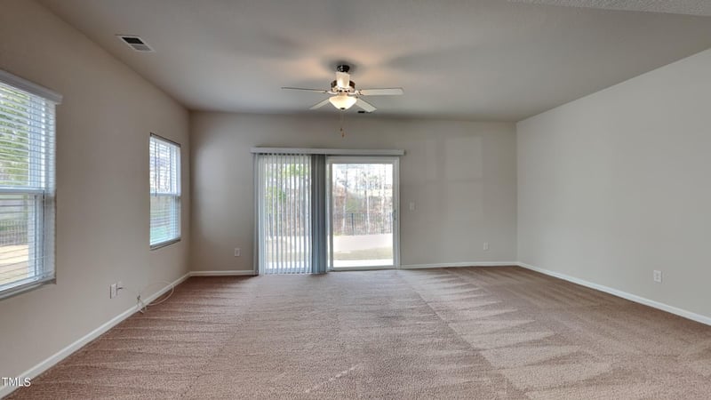 210 Chandler Ct, Sanford, NC 27330