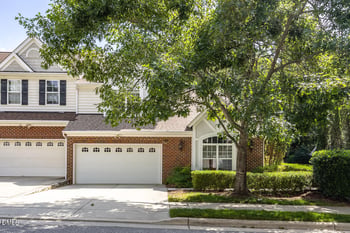 210 Chateau Pl, Chapel Hill, NC 27516