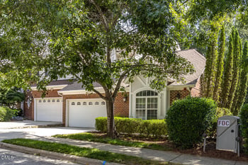 210 Chateau Pl, Chapel Hill, NC 27516