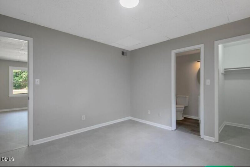 210 Colonial Dr, Fayetteville, NC 28301