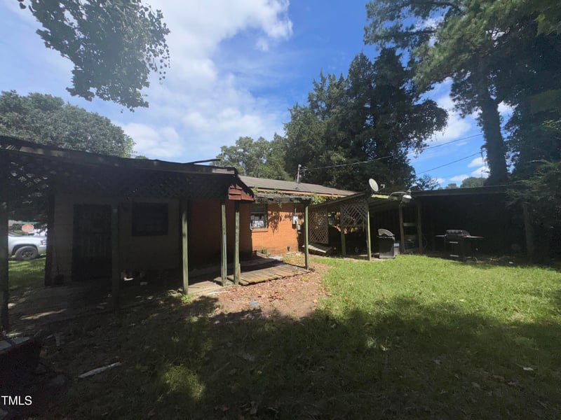 210 Crestview Dr, Smithfield, NC 27577