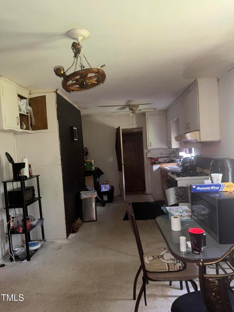 210 Crestview Dr, Smithfield, NC 27577