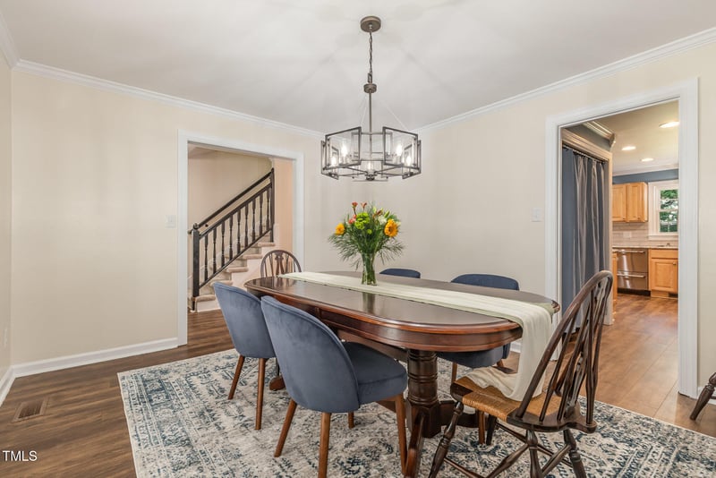 210 Crimmons Cir, Cary, NC 27511