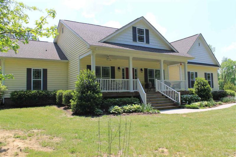 210 Cristen Dr, Hillsborough, NC 27278