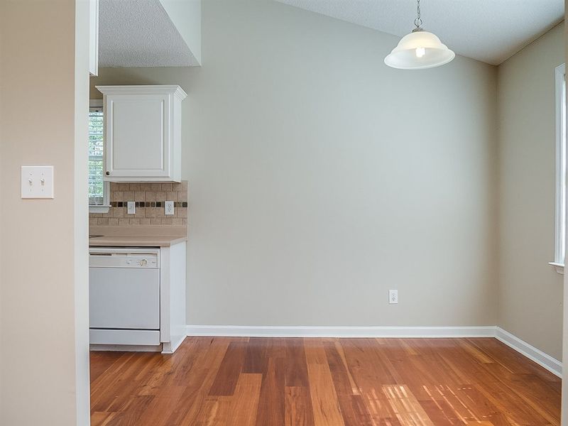 210 Duck Pond Ln, Clayton, NC 27520