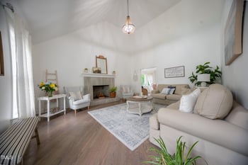 210 Dutchess Dr, Cary, NC 27513