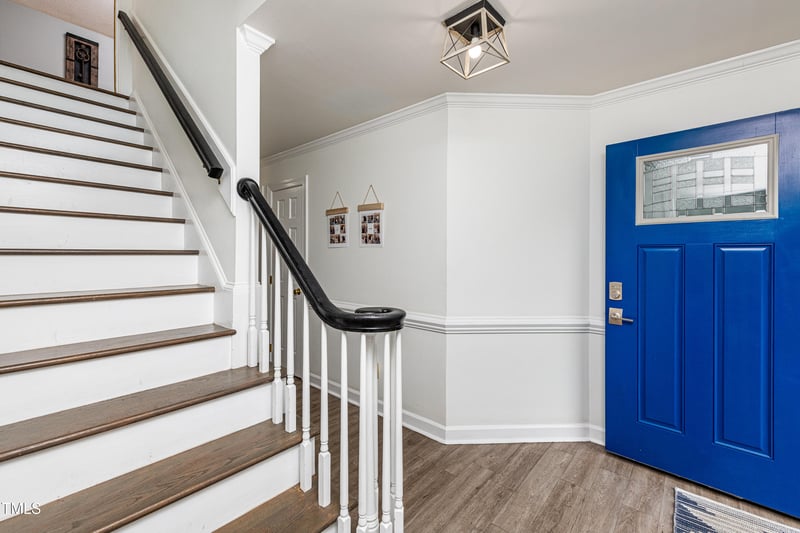 210 Dutchess Dr, Cary, NC 27513