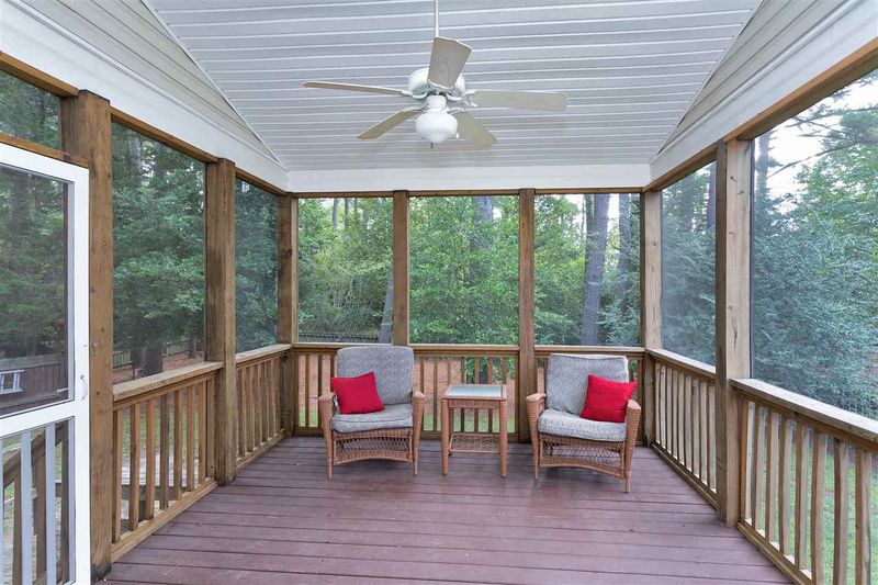 210 N Ennis St, Fuquay Varina, NC 27526