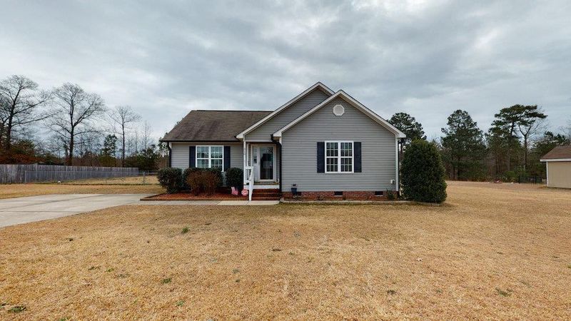 210 Ewing Dr, Selma, NC 27576