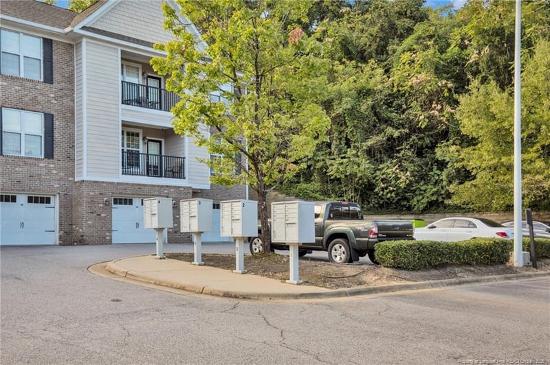 210 Fountainhead Ln #104, Fayetteville, NC 28301