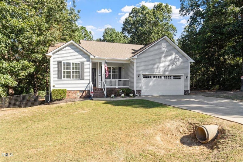 210 Fox Chase Ln, Smithfield, NC 27577