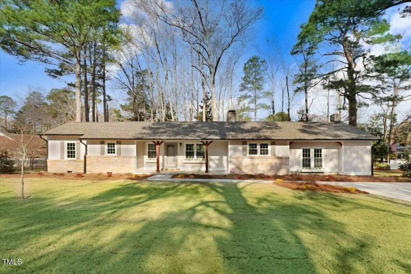 210 General Lee Ave, Dunn, NC 28334