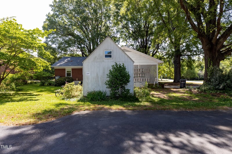210 Hughes St, Apex, NC 27502