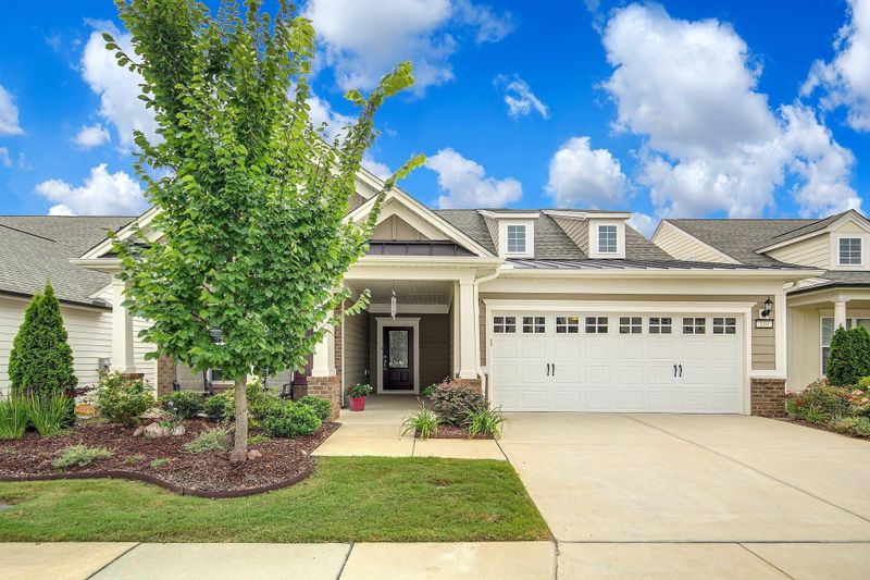 210 Kalmia Dr, Durham, NC 27703