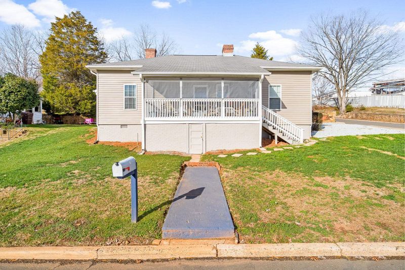 210 Kerr Dr, Roxboro, NC 27573