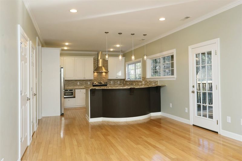 210 Lakeshore Dr, Durham, NC 27713