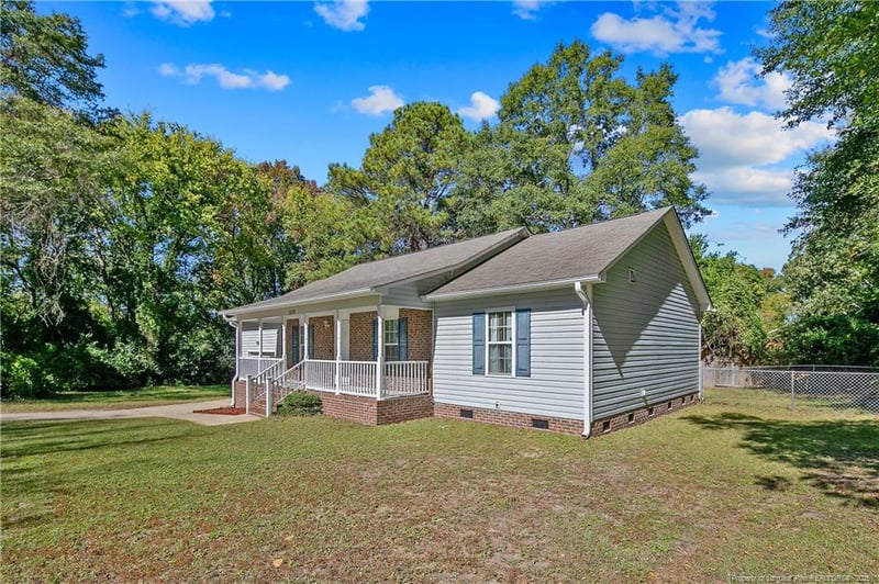 210 Lawrence Ave, Fayetteville, NC 28301