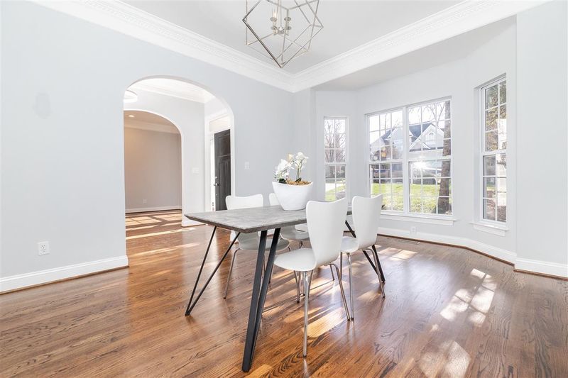 210 Lewiston Ct, Cary, NC 27513