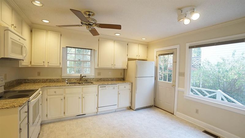 210 Lighthouse Way, Cary, NC 27511