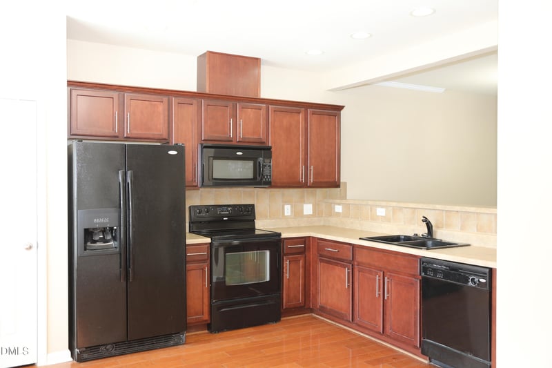 210 Linden Park Ln, Cary, NC 27519