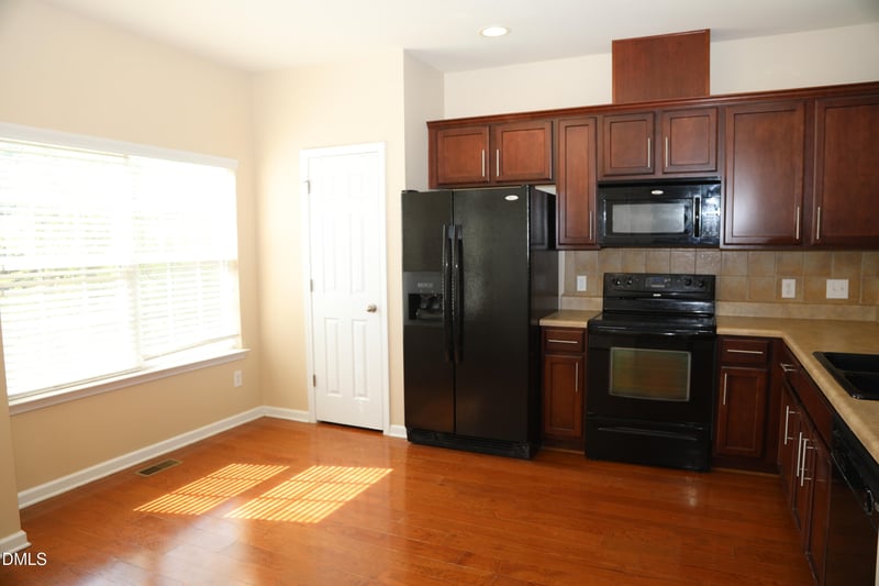 210 Linden Park Ln, Cary, NC 27519