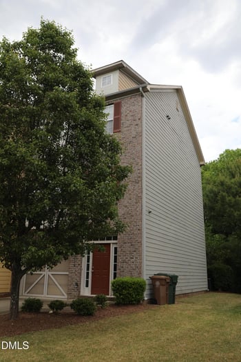 210 Linden Park Ln, Cary, NC 27519