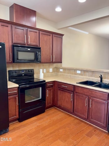 210 Linden Park Ln, Cary, NC 27519