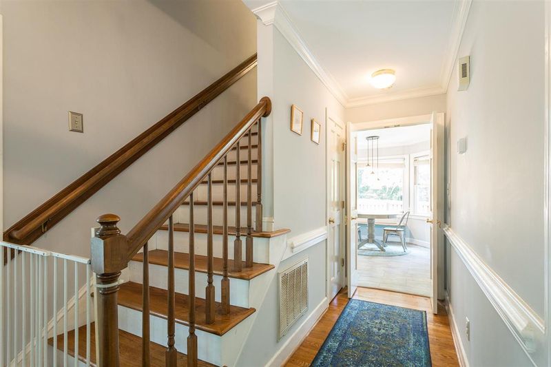210 Mainsail Dr, Cary, NC 27511