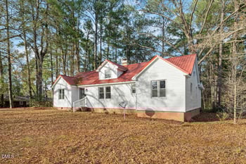 210 Monroe Ave, Sanford, NC 27330