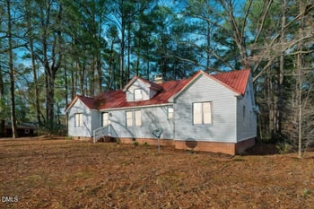 210 Monroe Ave, Sanford, NC 27330