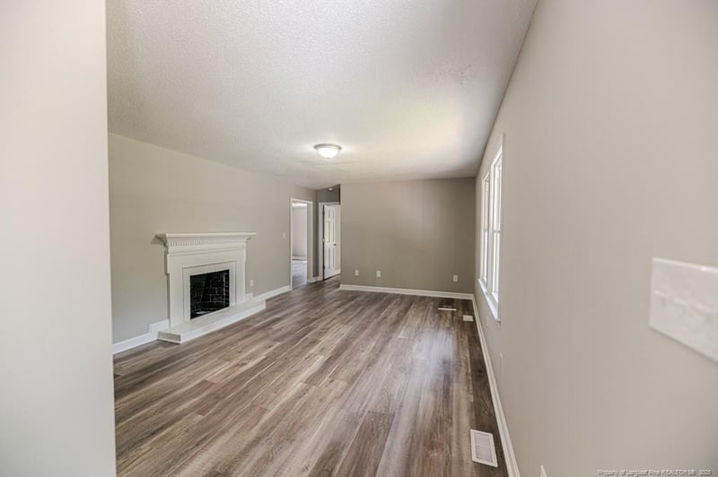 210 Monroe Ave, Sanford, NC 27330