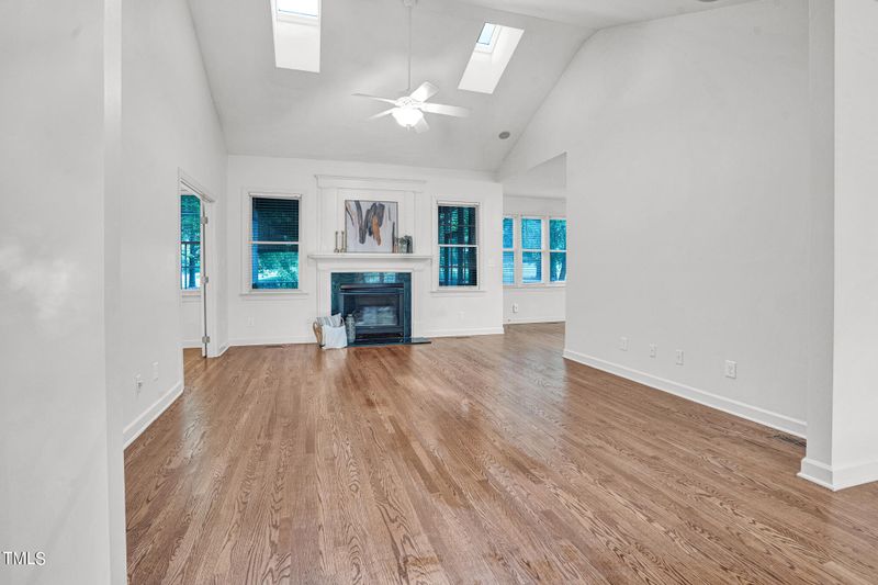 210 Muirfield Ln, Clayton, NC 27527