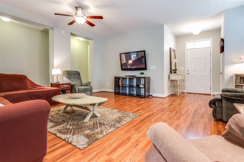 210 Norwich Dr, Clayton, NC 27520