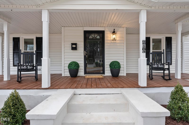 210 W Oak Ave, Wake Forest, NC 27587