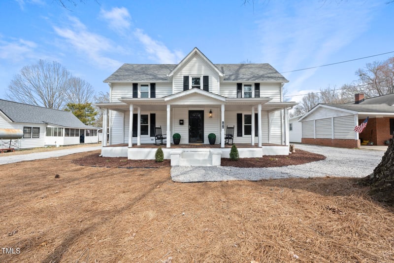210 W Oak Ave, Wake Forest, NC 27587