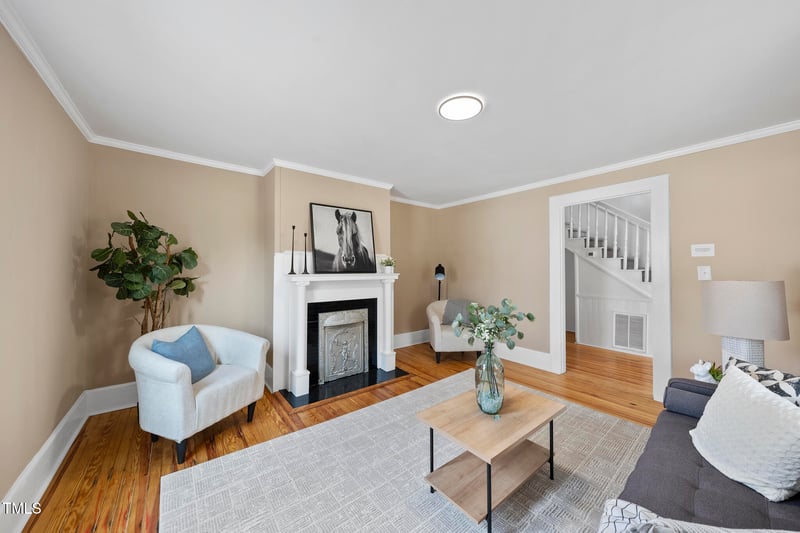 210 W Oak Ave, Wake Forest, NC 27587