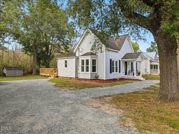 210 Oak St, Zebulon, NC 27597