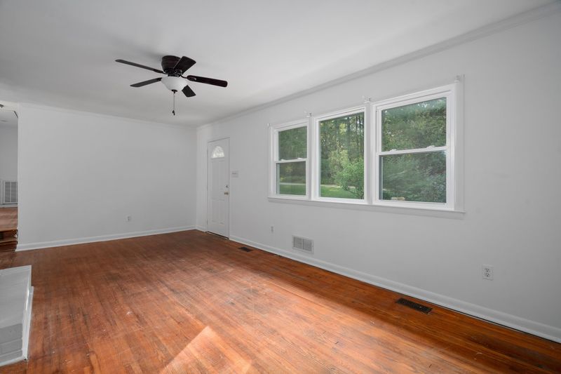 210 Oakcrest Dr, Franklinton, NC 27525