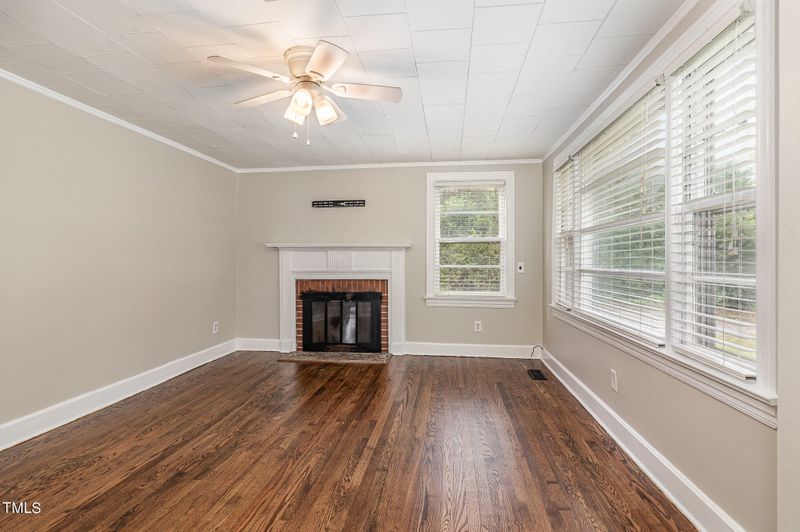 210 Oliver St, Selma, NC 27576