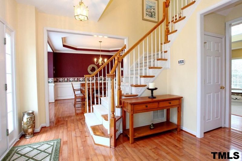 210 Oxcroft St, Cary, NC 27519
