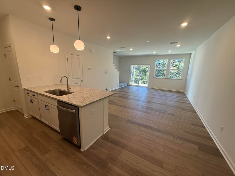 210 Parker Ln, Mebane, NC 27302