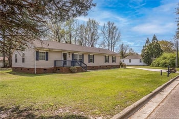 210 Pierce St, Warsaw, NC 28398
