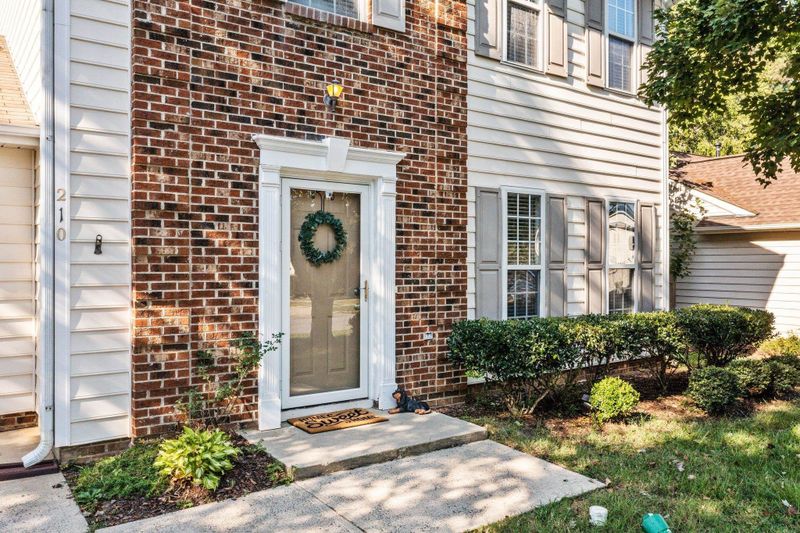 210 Ridge Lake Dr, Apex, NC 27539