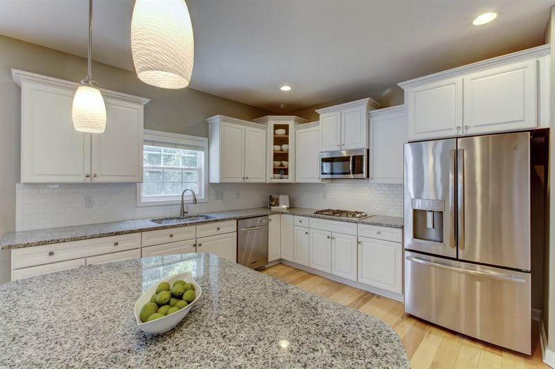 210 Sea Biscuit Ln, Apex, NC 27539