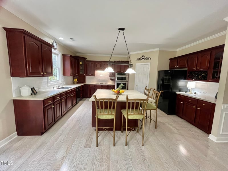 210 Shillings Chase Dr, Cary, NC 27518
