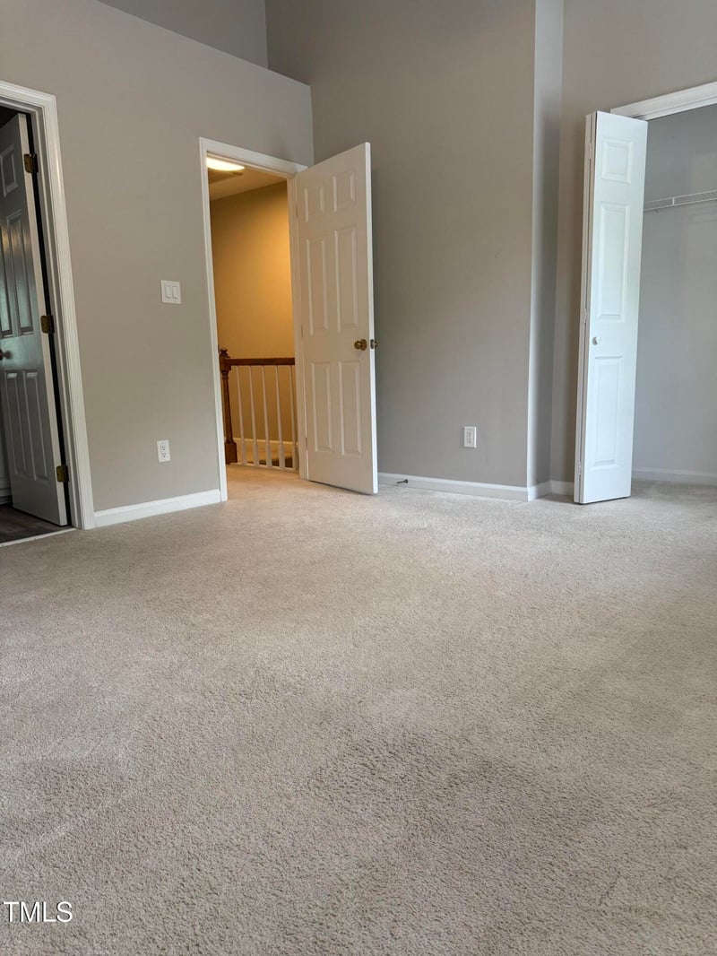 210 Standish Dr, Chapel Hill, NC 27517